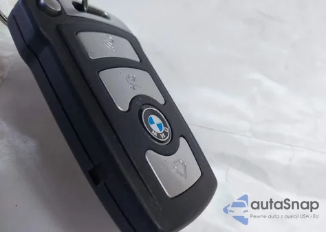 2003 BMW 745Li z USA, uszkodzony, nr VIN WBAGN63493DR10242